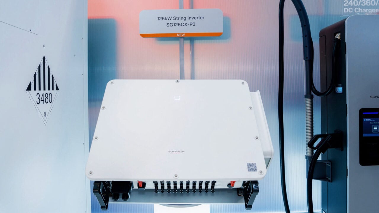 ころんページ　SCLO-241 Sungrow launches 125kW C&I string inverter - PV Tech