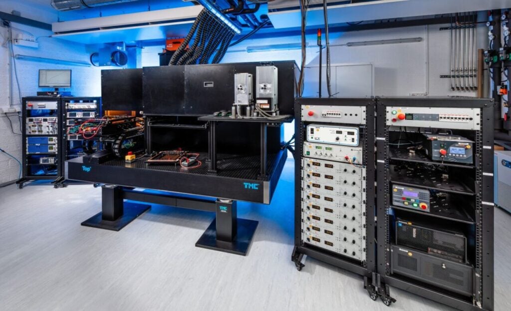 CalTec setup for solar cells calibration services