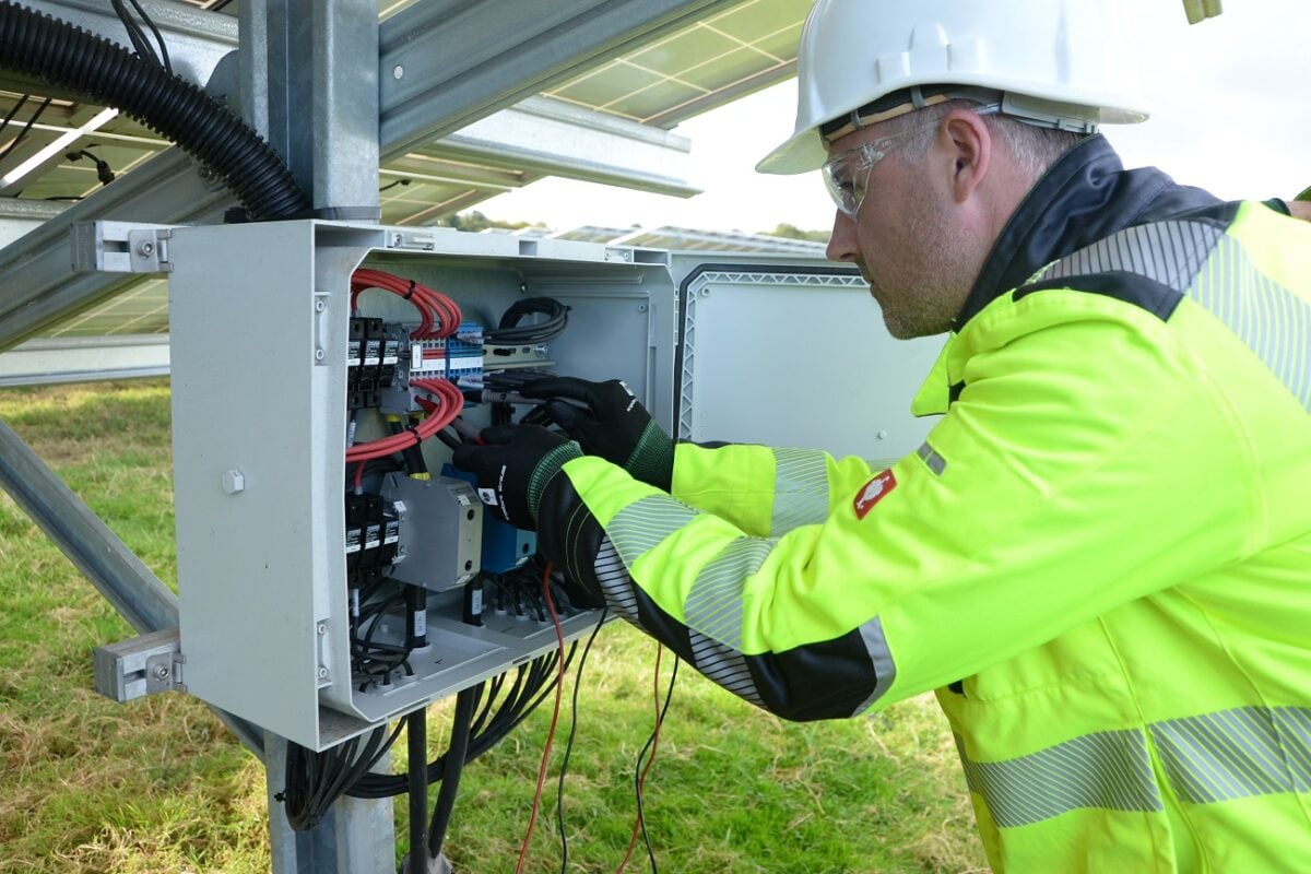 FCC removes eligible 45X inverters from foreign ban, includes wired ones