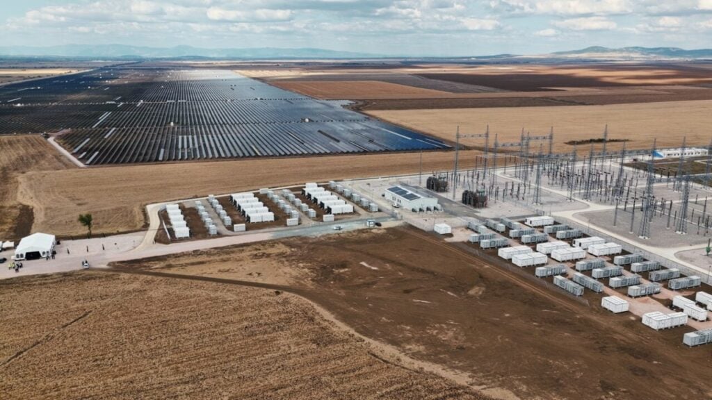 Aerial view of the Tenevo solar-plus-storage park from Renalfa IPP and Eurowind