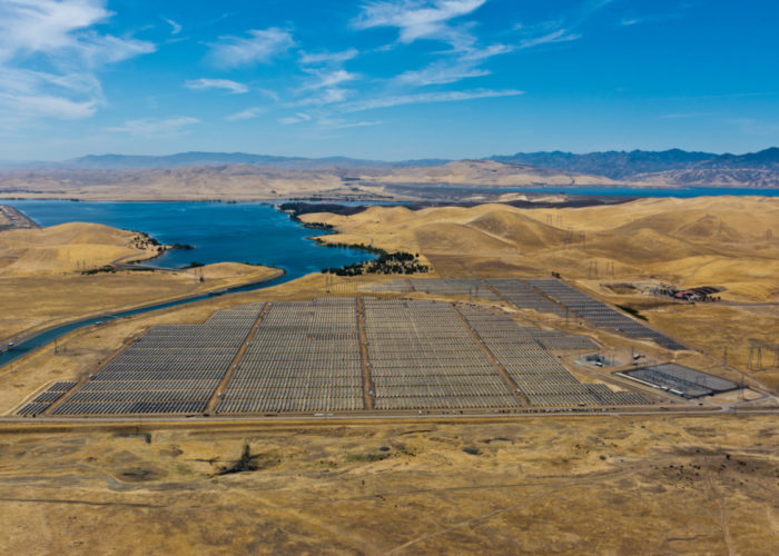 8point3_Energy_Partners_buys_First_Solars_stake_in_300MW_Stateline_solar_project
