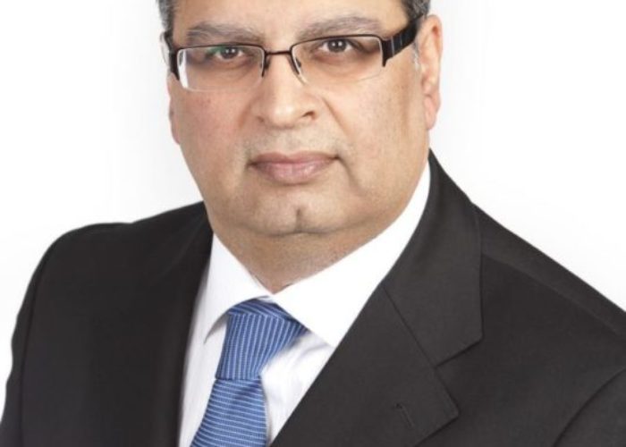 Avinash Hiranandani Global CEO Managing Director RenewSysProfile Image (002)