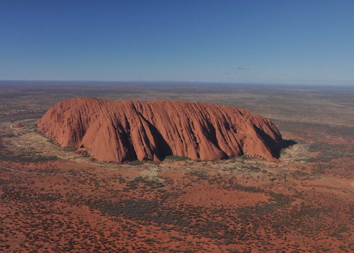 Ayers_Rock_Flickr_Shinazy_Shinazy