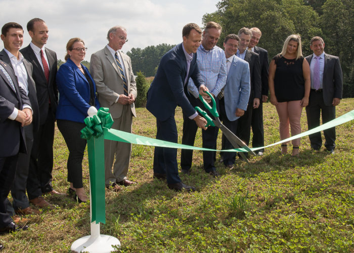 BCBS-Ameresco-Bluewave_Ribbon-cutting_8_22_17