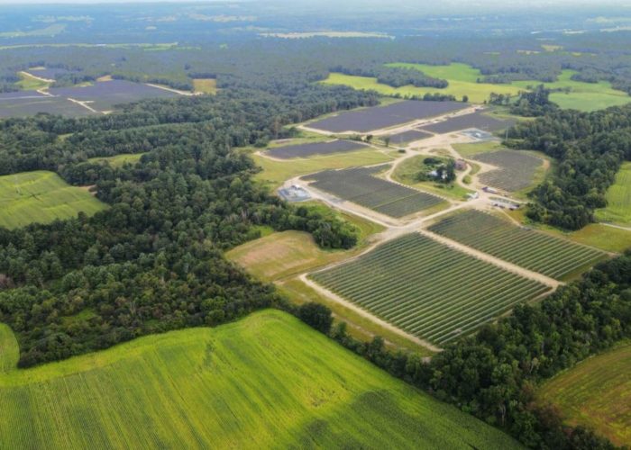 CS Energy developed and constructed this 27 MW DC large-scale solar project in Easton, New York. Image: CS Energy.