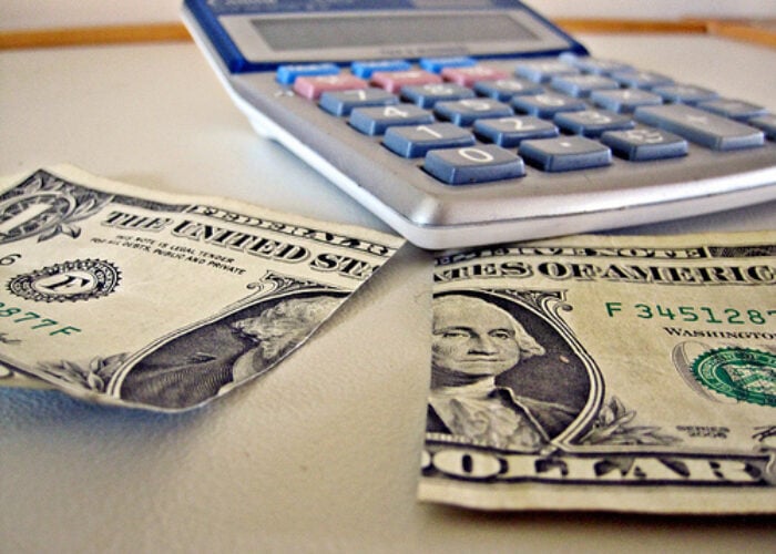 Calculator_Dollars_-_Images_of_Money