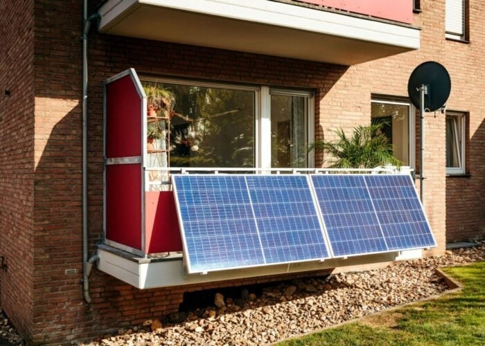 The Plug and Play Solar Act would allow Californians to install small PV systems of up to 1,200 watts