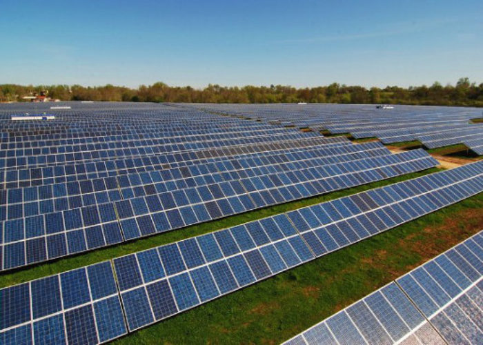 Canadian_Solar_Villeneuve_de_Marsan_8MW_550