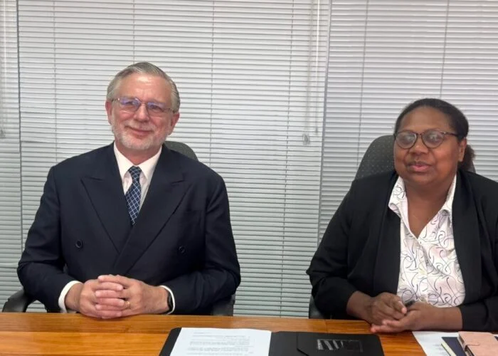 Chief-Executive-Officer-of-SIEA-Delia-Homelo-and-the-ADB-Country-Director-of-ADBs-Solomon-Islands-Resident-Mission-Anthony-Gill-1200x675