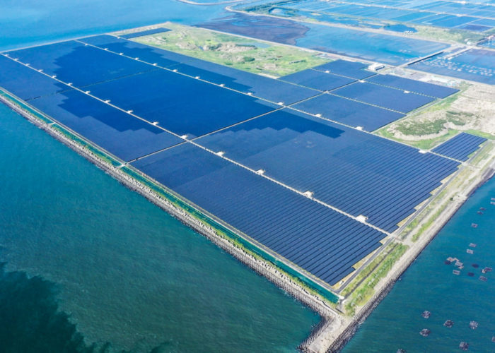 Aerial view of the 272MW E2 solar project. Image: Vena Energy