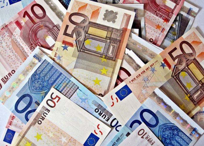 Euros_-_Images_of_Money