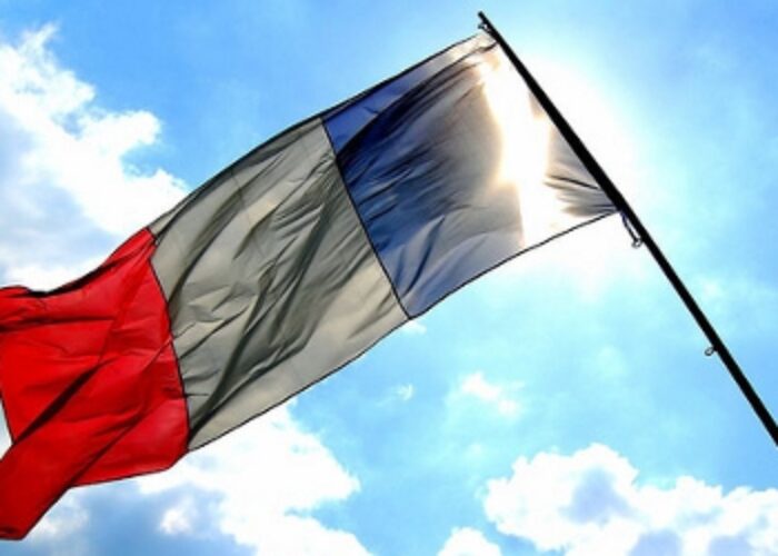 French_flag_Image_Flickr_Cyril_Plapied_PV_MAGAZINE