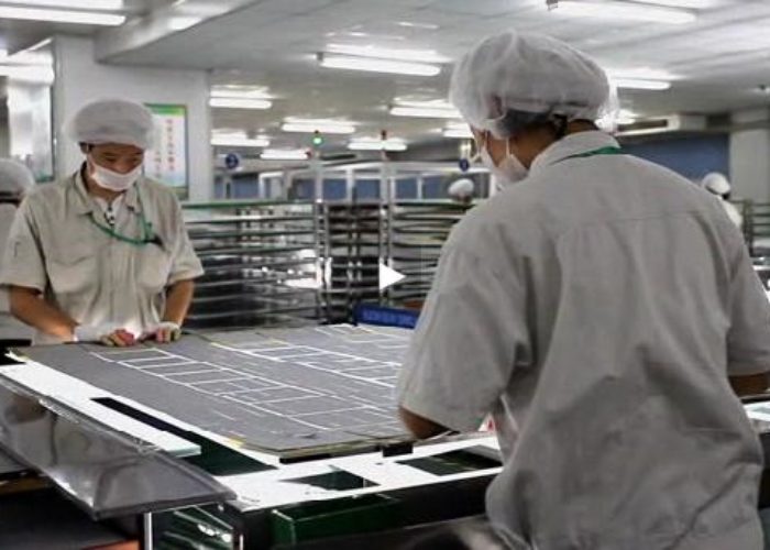 Hanwha_solarone_module_assembly