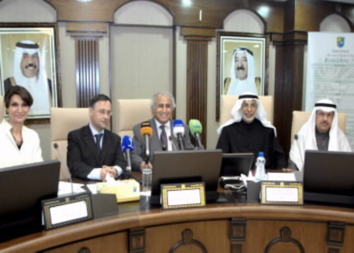 Imec_Kuwait_Univ_collab_signing_Dec_2012