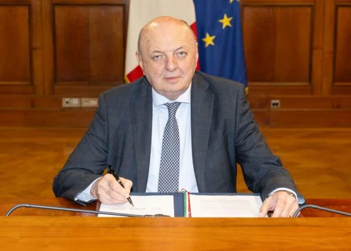 Pichetto, Minister of the Environment and Energy Security, signs the FER X decree