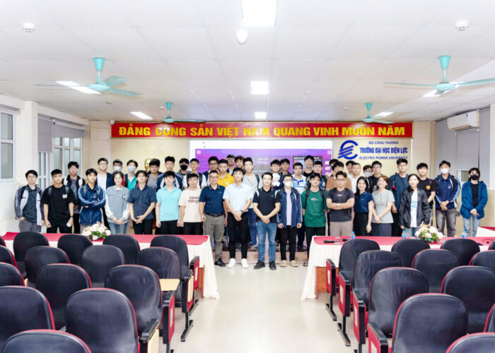 JA-Solar-Empowers-Renewable-Energy-Talent-Development-with-Practical-Training-Program-at-Viet