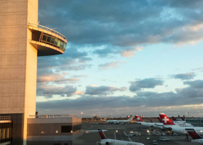 JFK_Airport_sunset_flickr._martyn_smith_