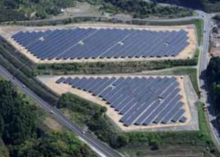 Japan_seeks_to_regain_footing_after_solar_stumble
