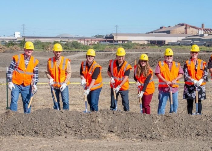 A groundbreaking ceremony for the plant, which have more than 231,000 modules. Image: Gerdau.