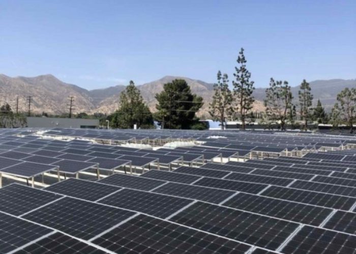 Valta Energy's 930kW-dc PV project on industrial building in California. Image: Valta Energy.