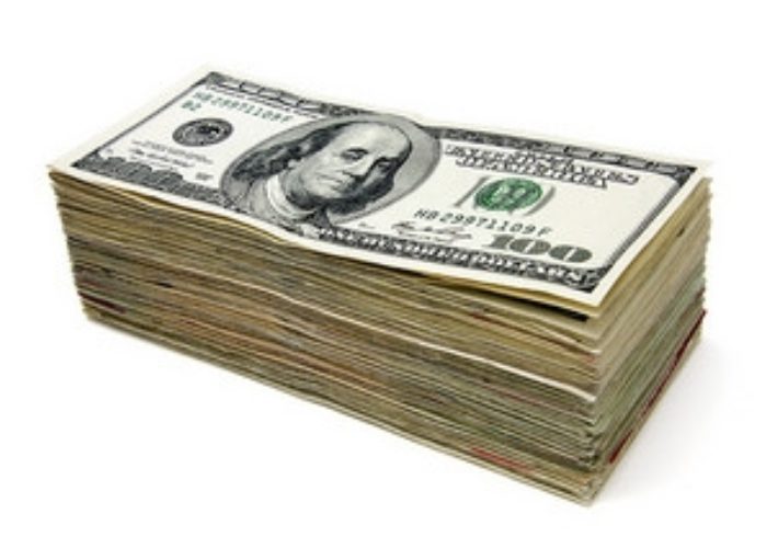 Pile_of_US_dollars_-_AMagill