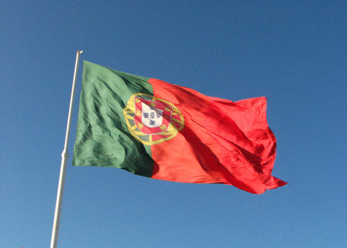 Portugal_flag_flickr_fdecomite