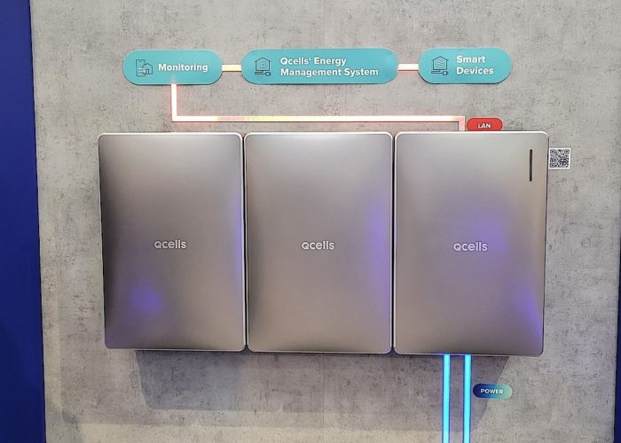 Qcells’ Q.HOME CORE H4 energy storage system is available as both a hybrid and AC-coupled version. Image: Qcells.