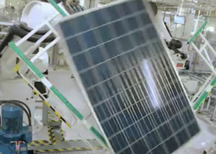 REC_Solar_module_robot_assembly_350