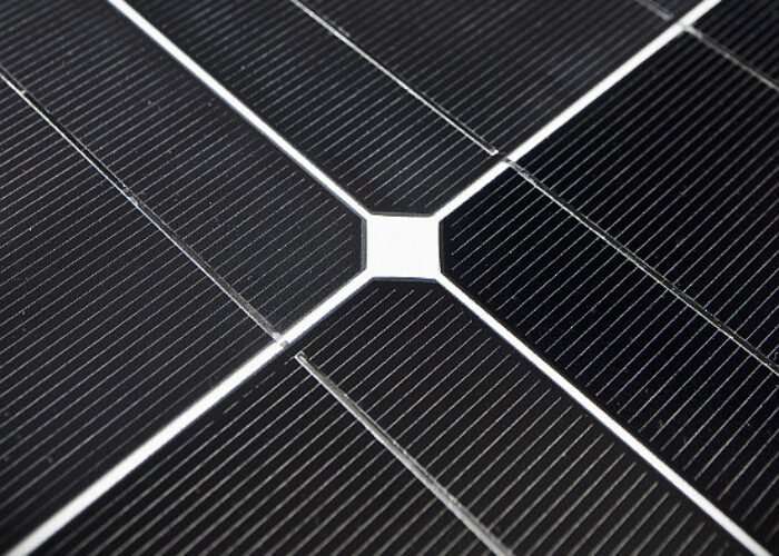 Silevo_R-Series_Close-up-1_550