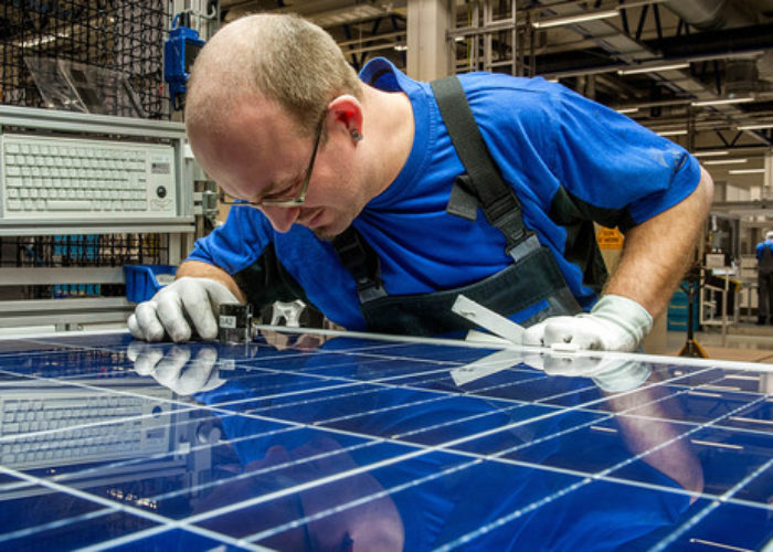 SolarWorld_module_inspection