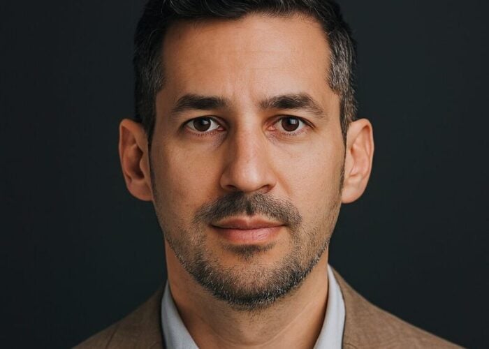 Steven-Headshot-Nov-2025 crop