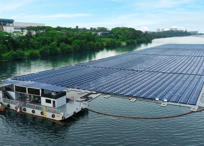 A 5MWp floating solar project from Sunseap in Singapore. Image: Sunseap.