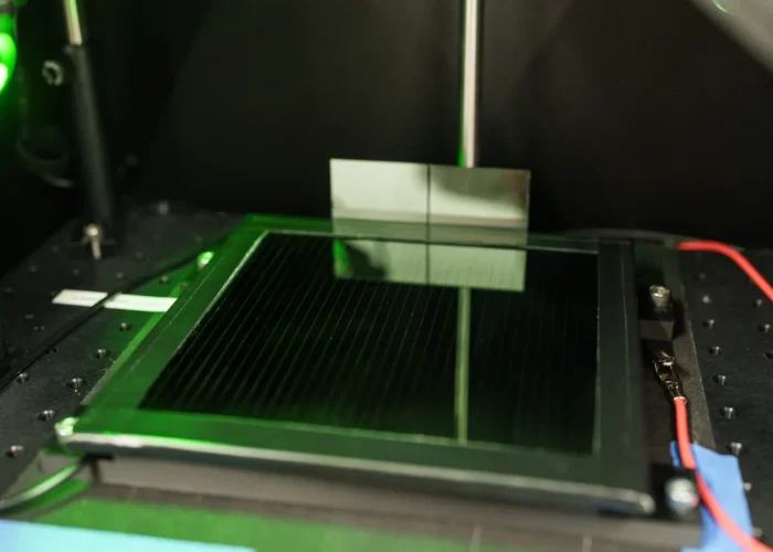 Perovskite solar cell by Tandem PV