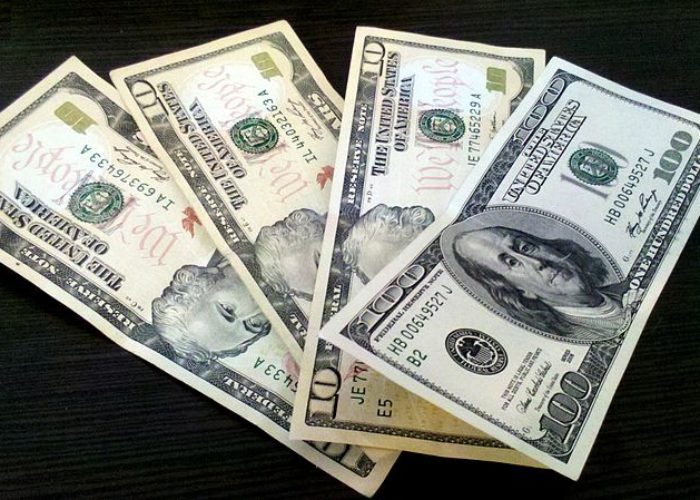 US_Dollar_banknotes