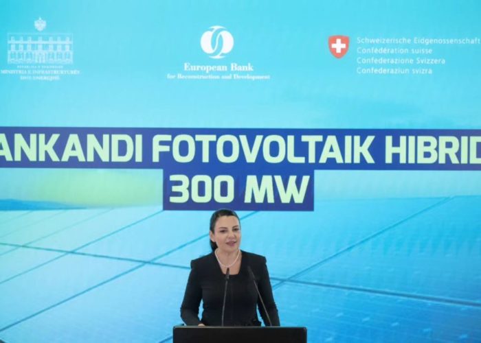 Albanian deputy prime minister and minister of infrastructure and energy Belinda Balluku announces the auction. Image: Albanian Ministry of Infrastructure and Energy