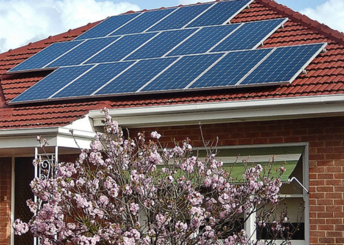 australia_rooftop_pv_flickr_michael_coghlan