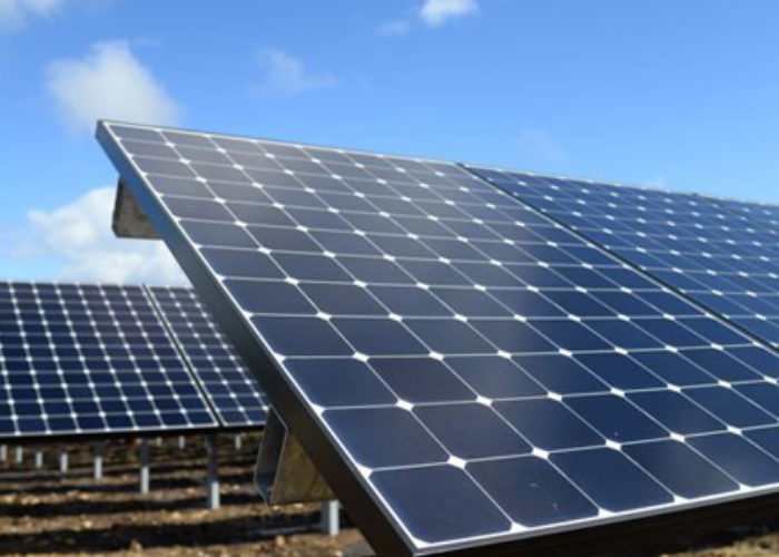 centrale-solaire-photovoltaique-de-roc-du-doun-jean-michel-gueugnot
