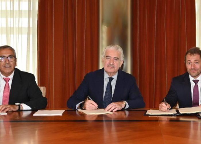 ICO president José Carlos García de Quevedo (left), Endesa CEO José Bogas (centre) and EIB director of operations for Spain and Portgual Gilles Badot. Credit: Endesa