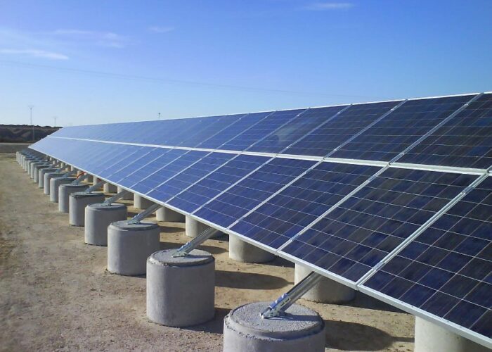 ground_mounted_solar_panels_-_T-Solar_Group_-_low_res