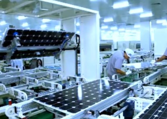 jinko_solar_module_assembly_plant