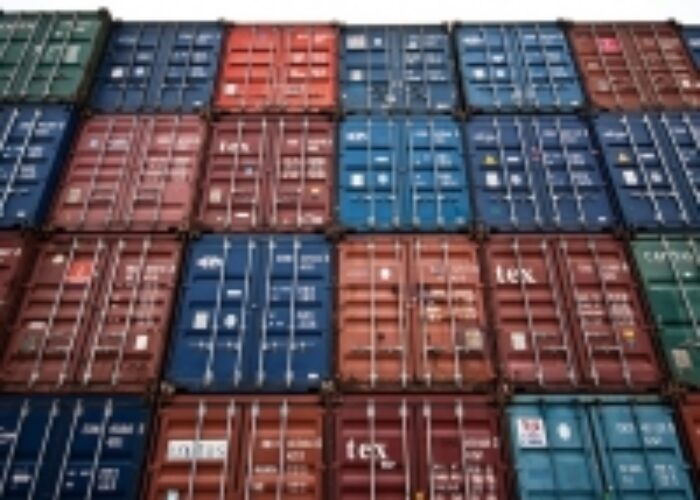 shipping_container_creative_commons_Hakan_Dahlstrom_200_150_s_c1