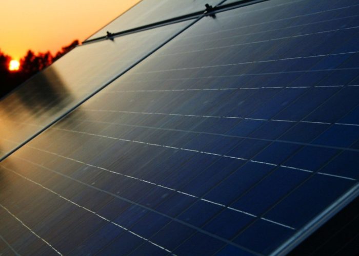 solar_panels_sunset_-_Fotopedia