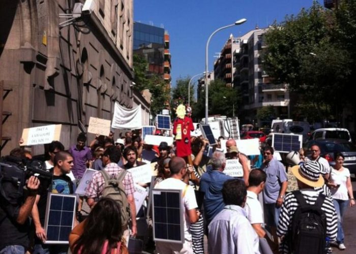 solar_protest_31_July_source_twitter_solartradex_cropped