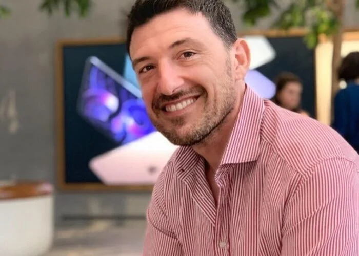 Mario Volpe headshot.